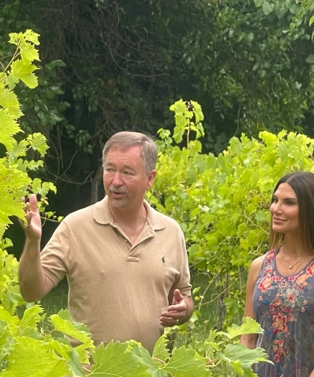 Matt-Mallinson-and-Laura-Abraham-at-the-vineyard.jpg